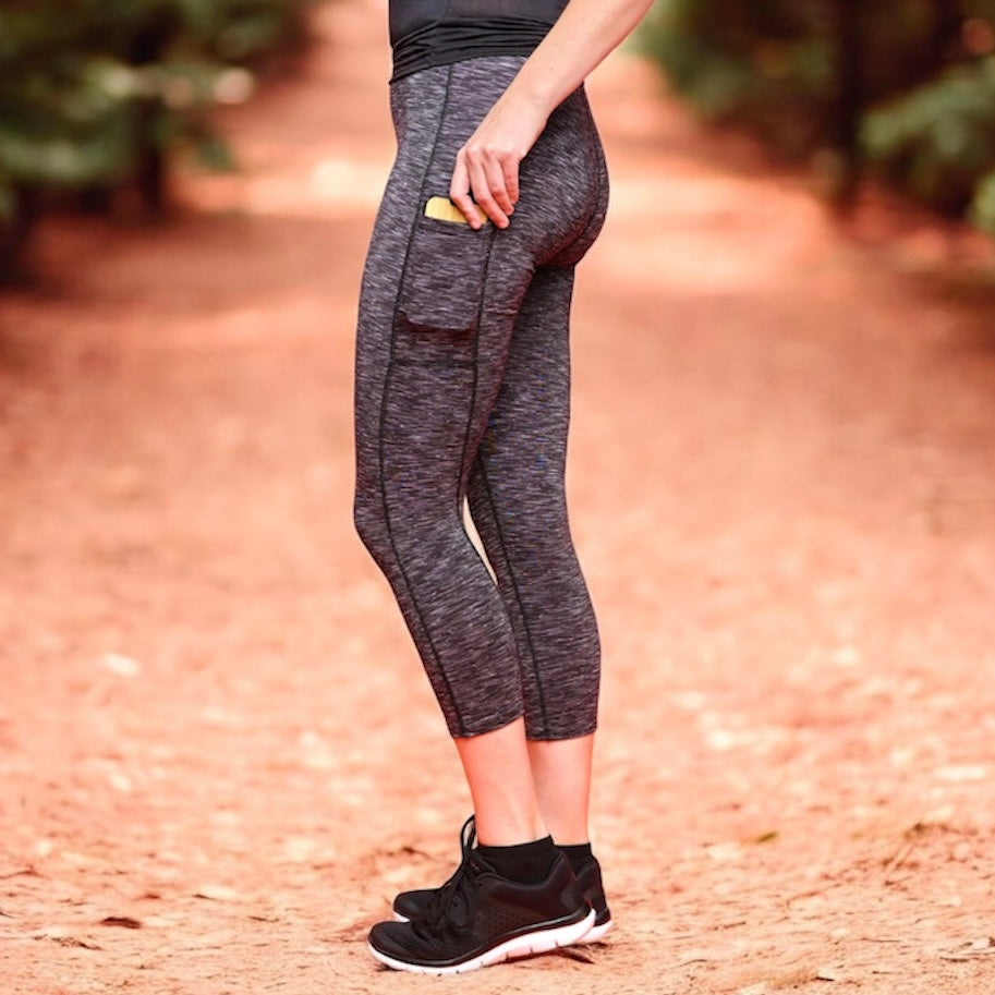 Dappled Black-Calf Length Capris